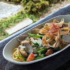 【※お休み中・季節限定】北海道産アサリとのらぼう菜のボンゴレビアンコ