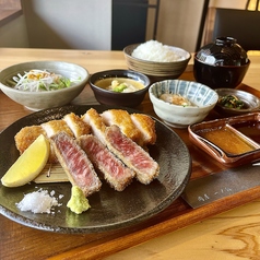 黒毛和牛とあかぶたのカツレツ二種膳