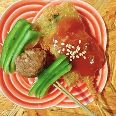 ピーマン肉だんご串カツ　甘酢あん（2本）