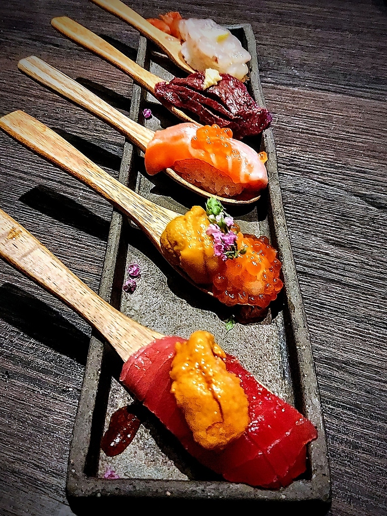 【新名物】スプーン寿司極！女性のお客様必見です♪食べやすく見た目も◎