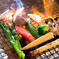 料理メニュー写真 【肉屋の野菜グリル！】季節に合わせて旬野菜の炭火焼～特製ソースを添えて～