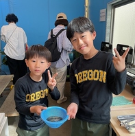 屋内エビ釣り堀も併設