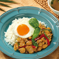 料理メニュー写真&nbsp;鶏とハーブの本格ガパオライス