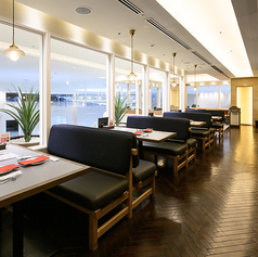 エイス シー オイスター マーケットキッチン 阪急うめだ本店の雰囲気2