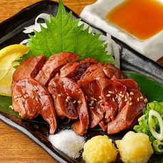 【黒さつま鶏のレバ刺し】の写真