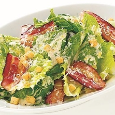 炙りベーコンとロメインレタスのシーザーサラダ