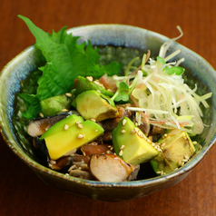 スタミナアボカド鰹ユッケ