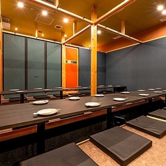 《半個室8名様用》2~6,7~12,13~24,25~50名様各種完全個室有り。最大90名様宴会可能です☆少人数から大人数のご宴会まで対応させていただきます!打ち上げ、接待、合コン、誕生日会、女子会など様々なシーンで使い勝手抜群!津駅近くの好立地だからお集まりにも便利~♪