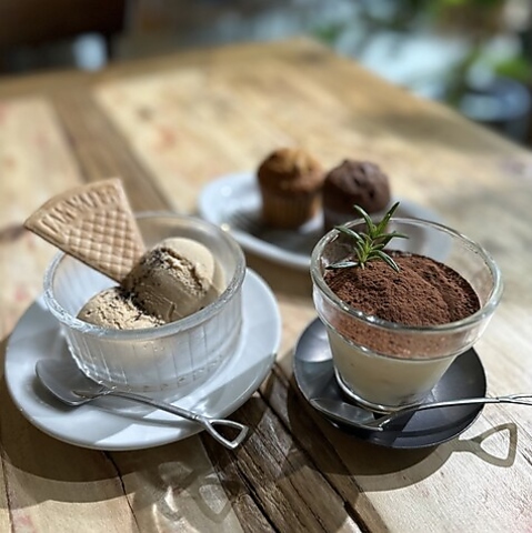 VegevPlant Cafe Bar LEBRO u