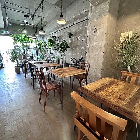 VegevPlant Cafe Bar LEBRO u