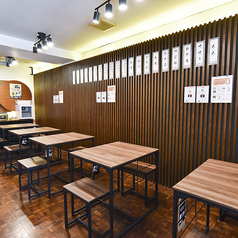 居心地のいい落ち着いた雰囲気で開放感あふれる店内◎少人数～大人数でのご利用にもおすすめです！