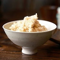 オーナーが育てた玄米を使用したお料理ございます♪