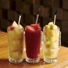 お酒は常時50種類以上の取り揃えがございます♪