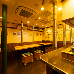 駅からのアクセスが良く、お仕事終わりにふらっと立ち寄りやすいお席をご用意しております。仕事の疲れを癒やす冷えたビールと、香ばしく焼き上がるホルモンは最高の組み合わせ!