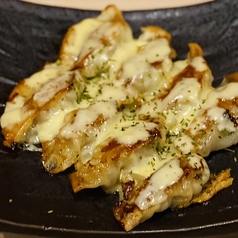 チーズ焼き餃子