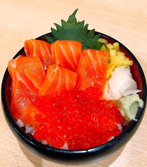 【丼・ちらし】サーモン親子丼