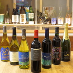 八ヶ岳ワイナリーを中心としたワインが揃ってます