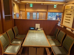 カウンター横(ホールフロア)