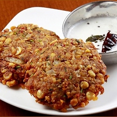 マサラ・ワダ（2個）【Masala Vada （2pieces） （ Fried Lentil Patties）】