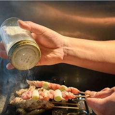 究極の美味しさ、こだわり地鶏の焼き鳥！