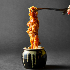 【名物】近江牛壺漬けてっちゃんホルモン原始焼きの写真