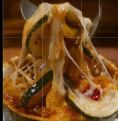 ズッキーニと夏野菜のミートボルケーノパスタ