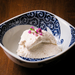 こだわりの地鶏を使用した炭火焼き鳥のお店！深夜3時まで営業！