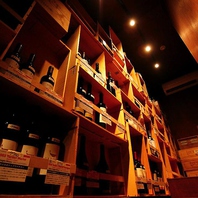 ウォークインに入って選べる世界各国100種以上のワイン