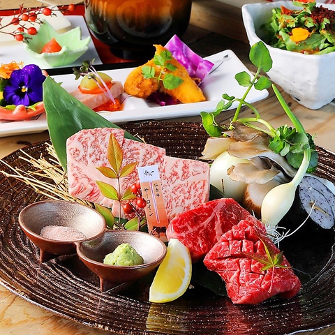 仙台牛と旬の味覚を会席でお楽しみいただけます。
