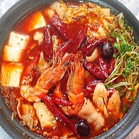 本場の香りと旨みが広がる本格火鍋