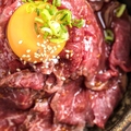 料理メニュー写真 【Mサイズ】 ローストビーフ丼