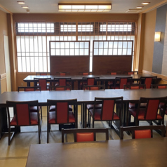 シーンに応じてご利用いただけるお席も様々ご用意しております。是非店舗までご相談ください。※店舗により部屋の配置・席数が異なる場合がございます