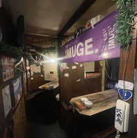 木と人の温もりが溢れる陽気な空間