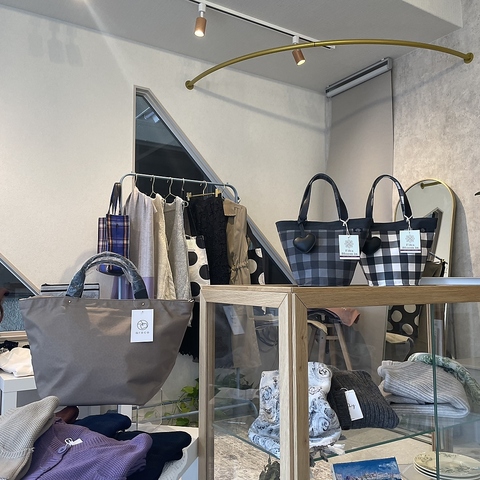 Fika Bloom in tB[J u[ C