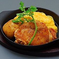 おこげご飯のオムライスとこだわり桜姫鶏ステーキ