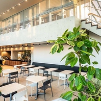 特別な時間を演出する開放感たっぷりの空間