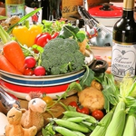 静岡県産野菜を使用！健康志向の女性のために、野菜をたっぷり使用したサラダをご提供いたします！！