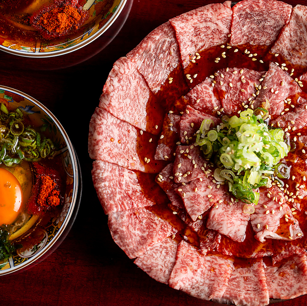 ≪横浜駅徒歩3分≫お洒落な内観で個室もあります♪焼肉宴会や焼肉デート、女子会にも最適です♪