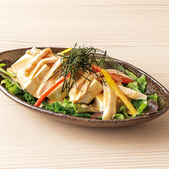 豆冨と鶏ももの胡麻サラダ(低温調理鶏もも使用)