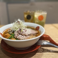 麺屋アシタマ看板メニュー　特製辛麺