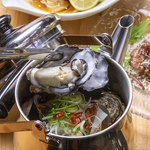 TAO名物の貝鮮やかん焼きは、はまぐりやアサリ等貝類たっぷり。溢れんばかりの旨味をご賞味ください