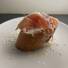 生ハムとマスカルポーネのブルスケッタ