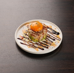 海老とアボカドのタルタル　明太ソースで