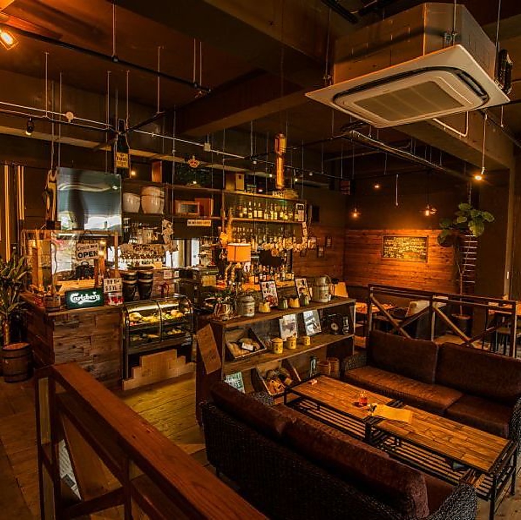 お食事デートやグループ宴会にもオススメ☆テーブル席はお客様の人数に合わせてレイアウトが可能♪