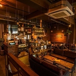 お食事デートやグループ宴会にもオススメ☆テーブル席はお客様の人数に合わせてレイアウトが可能♪