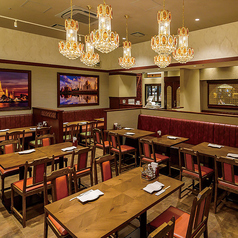 感染症予防のためお席の間隔をあけさせております。