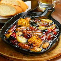 5種ソーセージと季節の野菜