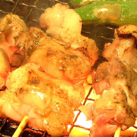 深江駅すぐのホルモン焼き、モツ鍋、ちりとり鍋、焼鳥が堪能できるお店！