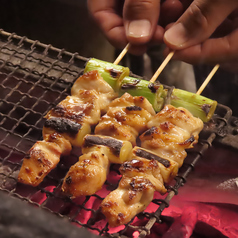 備長炭の強火力で焼き上げる