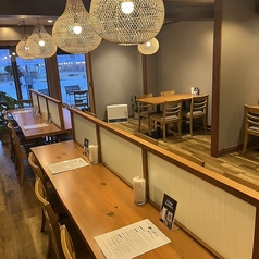 店内貸切にも対応しており、各種宴会や会社の集まり、親睦会など幅広いシーンでご利用いただけます。和の趣を感じる店内を、周囲を気にせずプライベート空間として利用できるのが魅力。人数やご予算に応じた料理内容のご相談も可能で、特別なひとときを演出いたします。